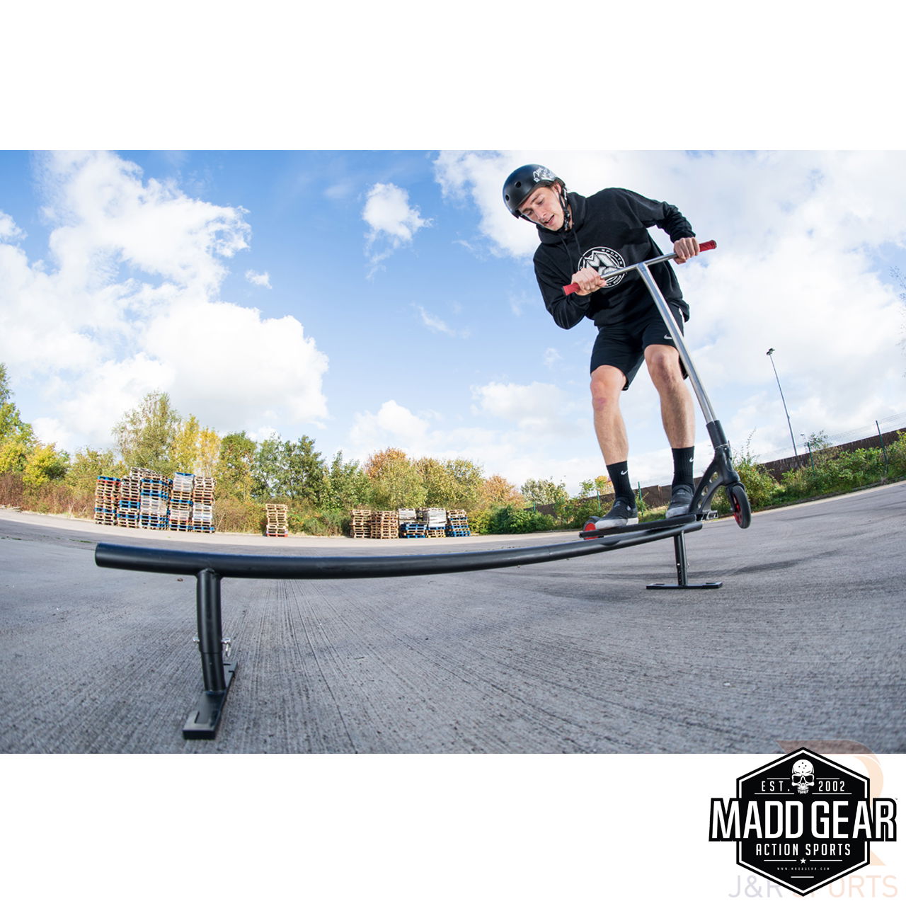 Madd Gear Grind Rail - Black - Lifestyle 10 - MGP207-135